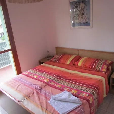Relaxing Flat For 5 In A Modern Bibione