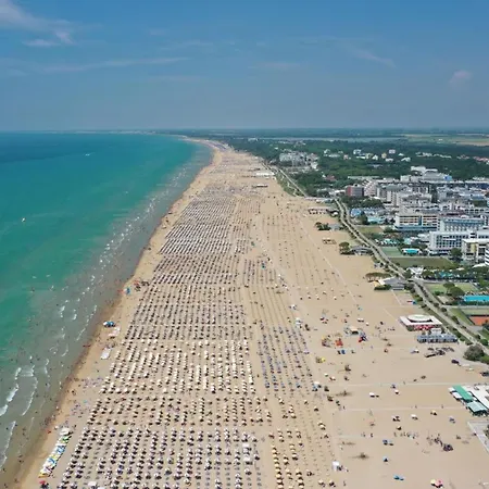 Appartamento Relaxing Flat For 5 In A Modern Bibione
